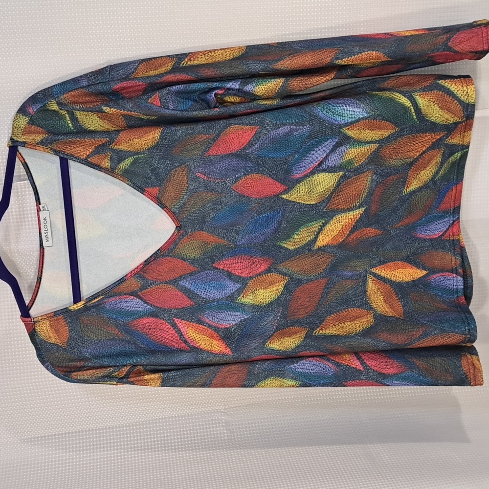 Miss Look- Beautiful Colors Long Sleeve Top, EUC!